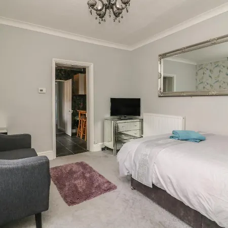 Flat 2 Lejlighed York